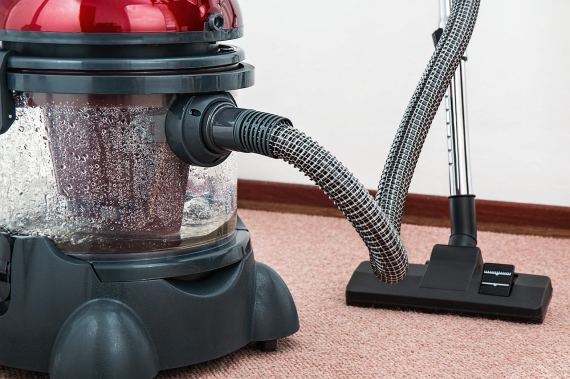 gallery/wp-content-uploads-2016-03-vacuum-cleaner-657719_1280