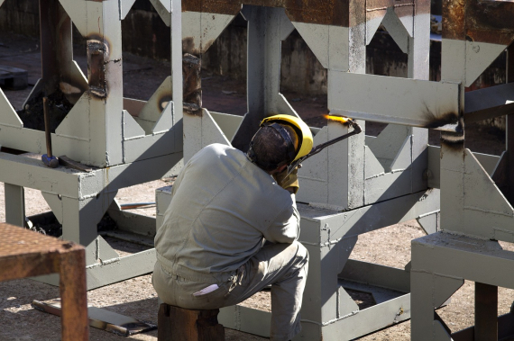 gallery/wp-content-uploads-2016-03-welder-1075661_1280